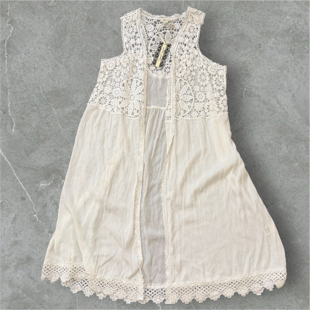 NWT Ultra Pink Long Vest in White With Crochet Embellishments